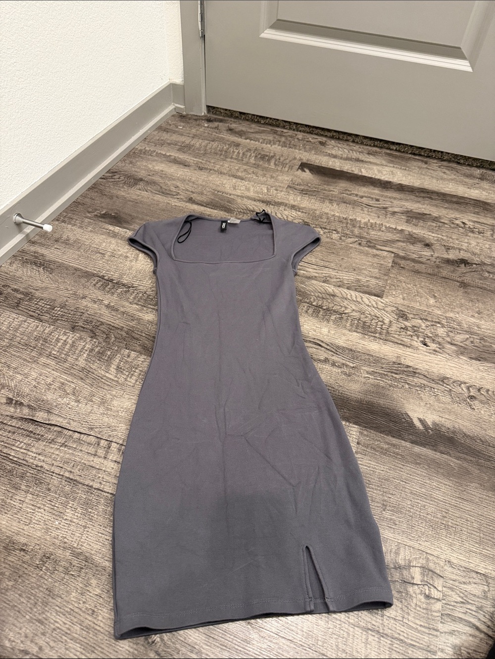 H&M Gray Square Neck Short Sleeve Bodycon Mini Dress